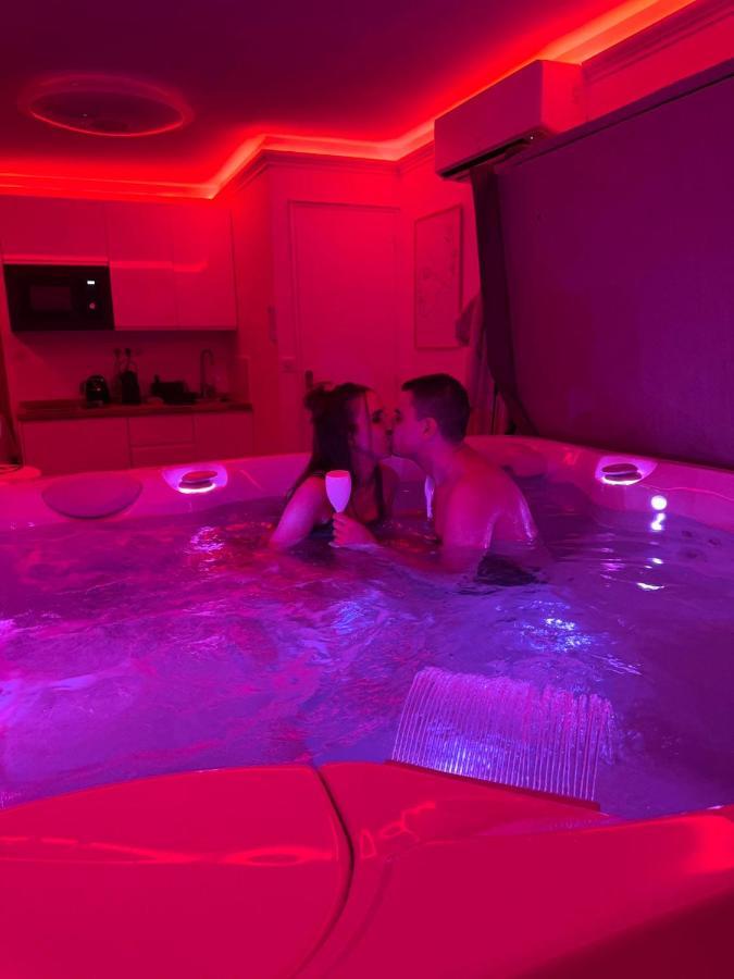 Casa Amor & Spa, Appartement Suite Jacuzzi & Piscine Chauffee Montfort-sur-Argens Kültér fotó
